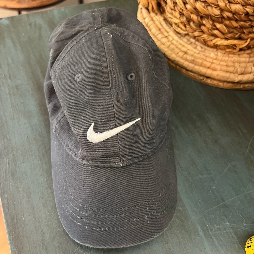 Nike Hat Kids  Just do it. Black hat.